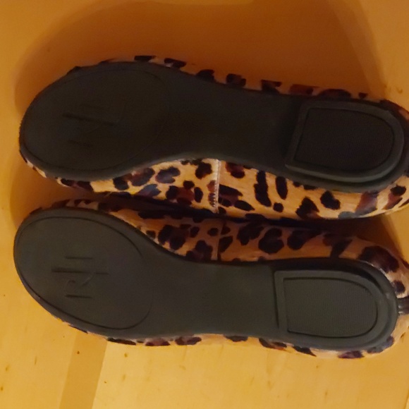 BNWOT N NO BOX LAUREN RALPH LAUREN FLATS SIZE 8.5 CHEETAH PRINT FUZZY - Picture 2 of 3